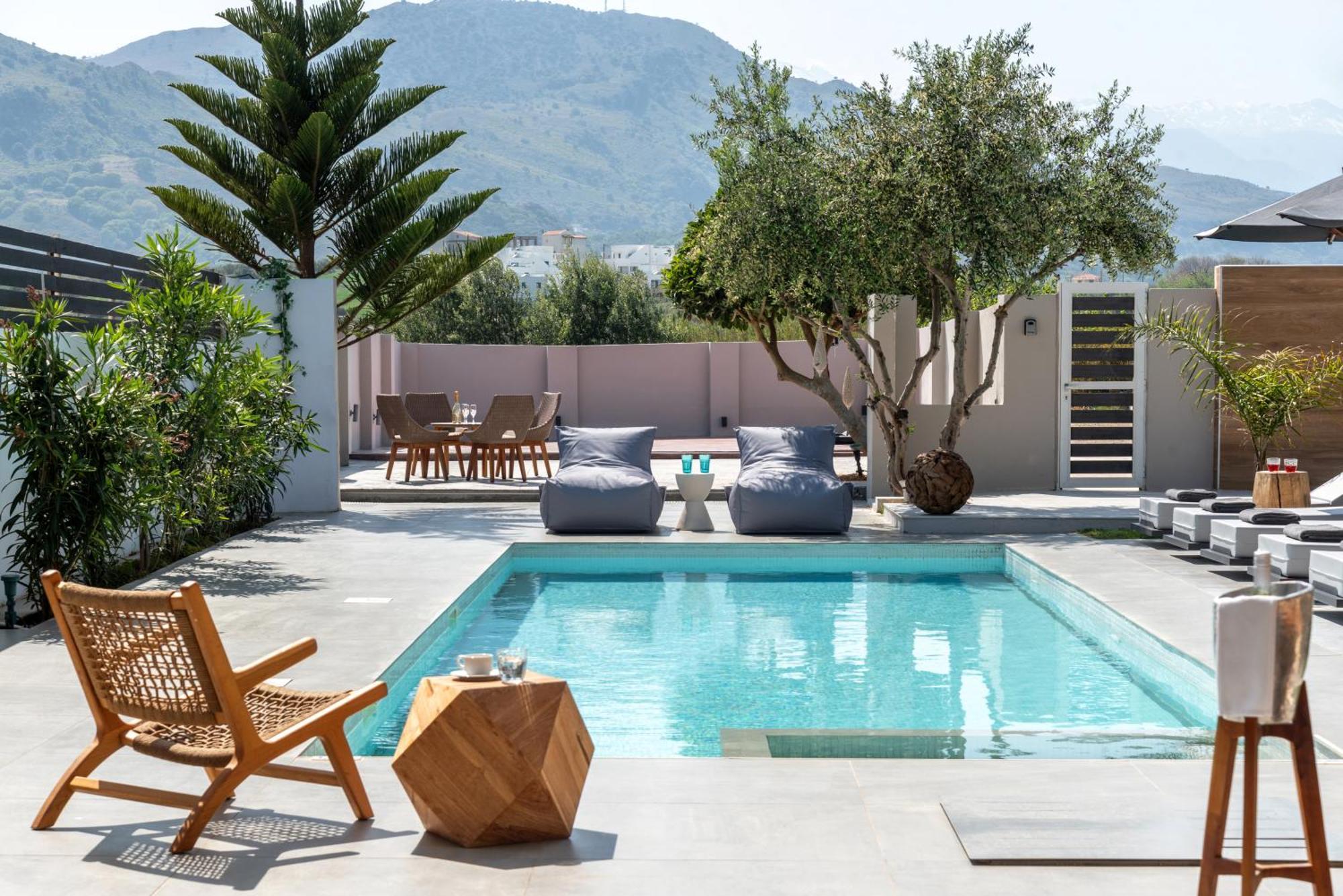 Hypnosis Beachside Villa With Private Heated Pool Georgioupoli Exterior photo