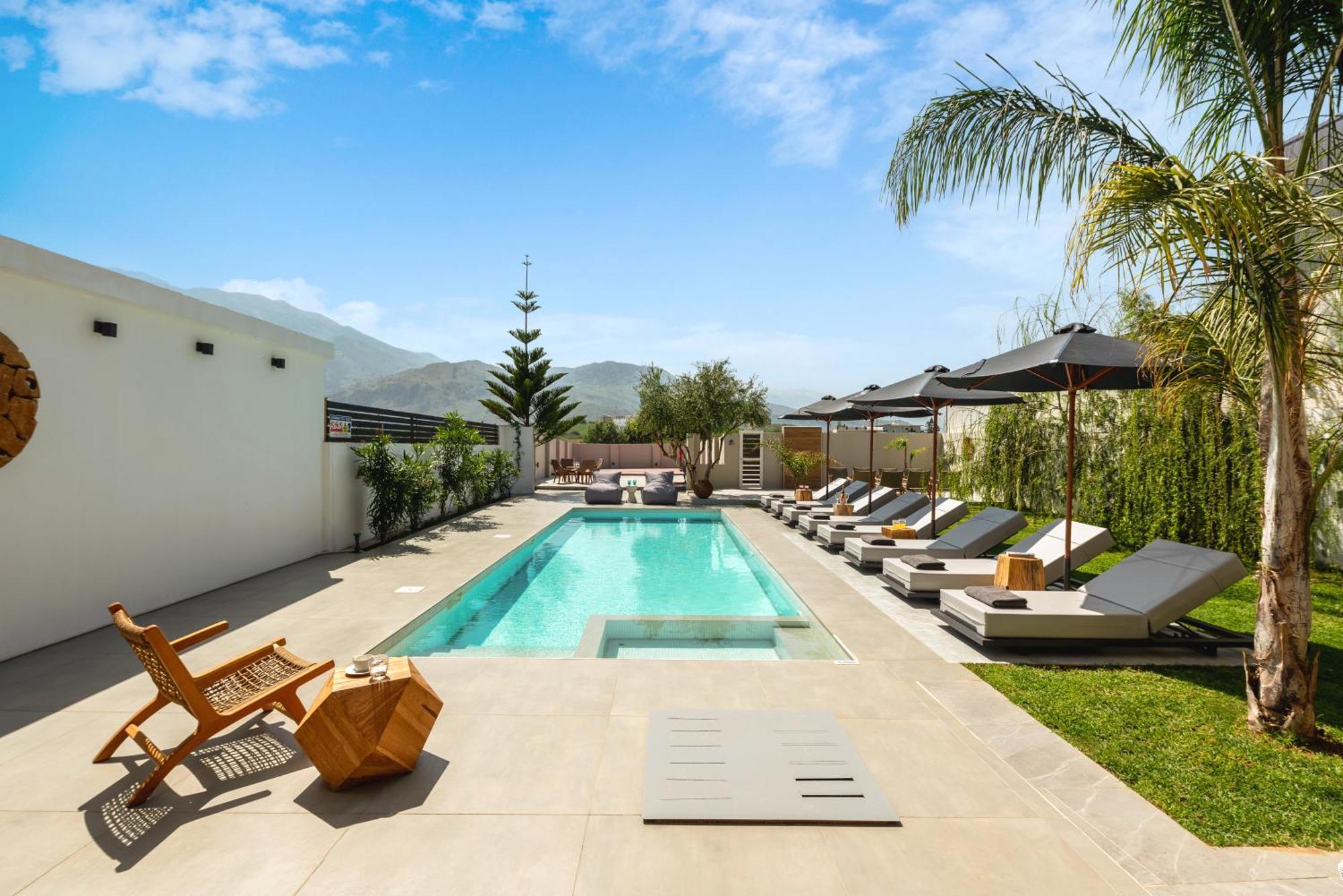Hypnosis Beachside Villa With Private Heated Pool Georgioupoli Exterior photo